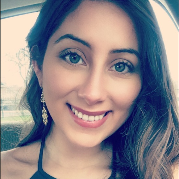 Meet your Posher, Stephanie