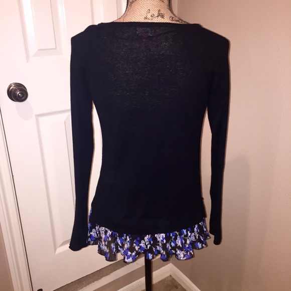 Beautiful Spring sweater - Picture 2 of 3