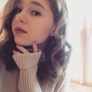 Meet your Posher, Carly