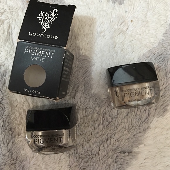 Younique Pigment Eyeshadows