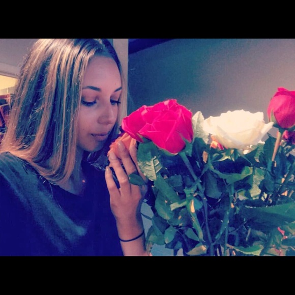 Meet your Posher - Picture 3 of 4