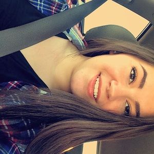 Meet your Posher, Courtney