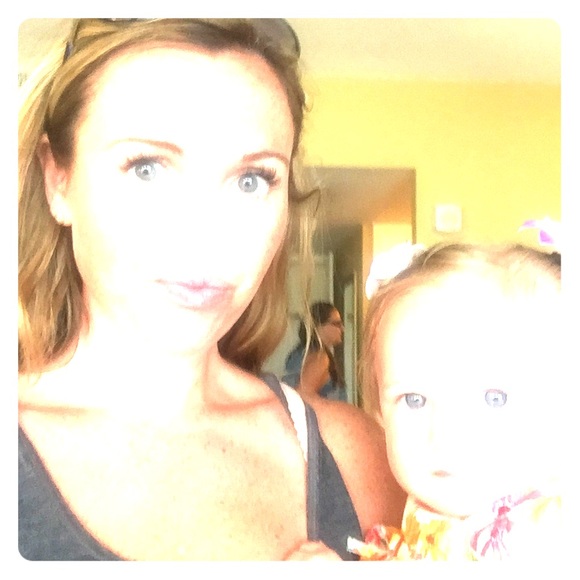 Meet your Posher, Lorelei - Picture 4 of 4