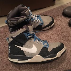 Nike Air Flight Classic (grey/blue/white) sz 8
