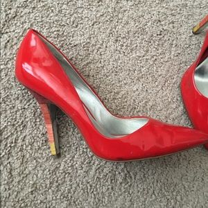 Jessica Simpson red  pointed toe pumps