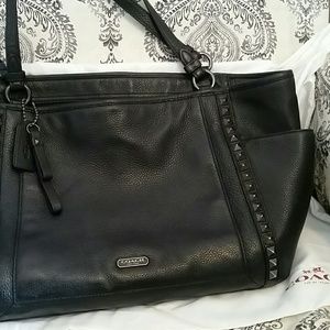 ???Flash saleCoach spike matte black?24 hours