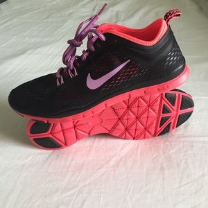 Nike free shoes