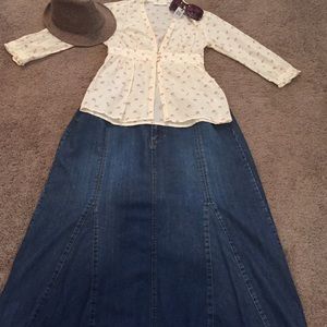 Gloria Vanderbilt Maxi Jean Skirt
