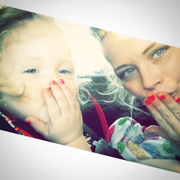 Meet your Posher, Hillary