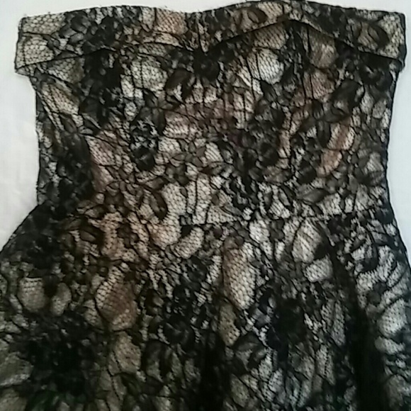 STRAPLESS LACE AND RUFFLED PARTY DRESS - Picture 2 of 4