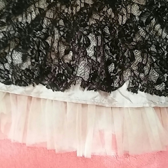 STRAPLESS LACE AND RUFFLED PARTY DRESS - Picture 3 of 4