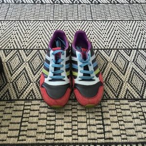 Super fun, retro adidas.