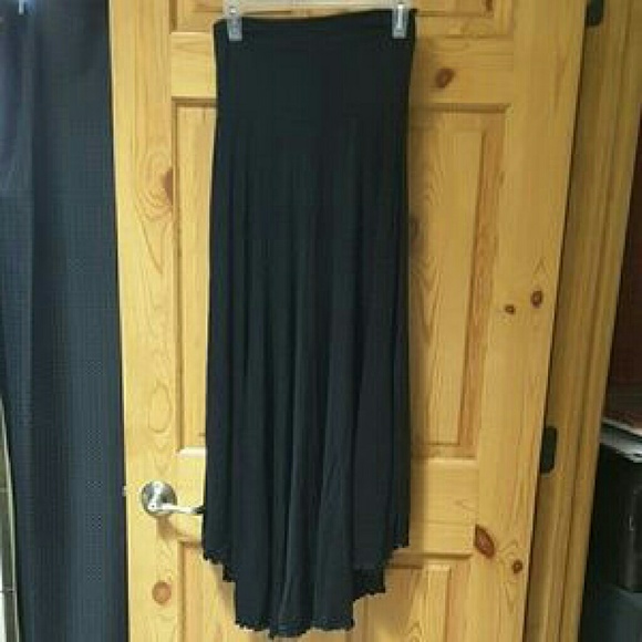 Last 1 Soft black Maxi asymmetrical skirt, gray 2 - Picture 4 of 4