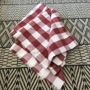 Comfy/casual checkered scarf