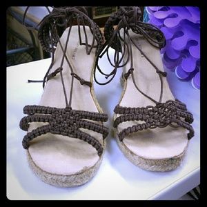 Colin Stuart  Crochet Wedges