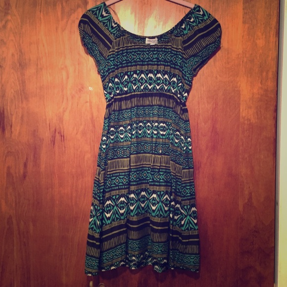 Short sleeve square neck dress