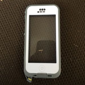 Life proof IPhone 5c case. WILLING TO DEBATE PRICE