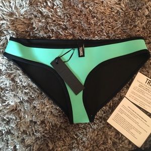 NEW TRIANGL BIKINI BOTTOMS AND DRAW STRING BAG