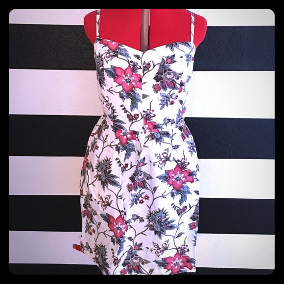 LOFT Dresses & Skirts - NWT LOFT FLORAL DRESS