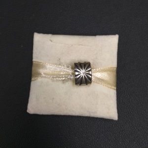 Authentic Pandora clip
