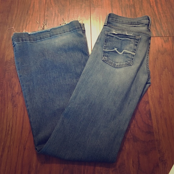 7 for all mankind