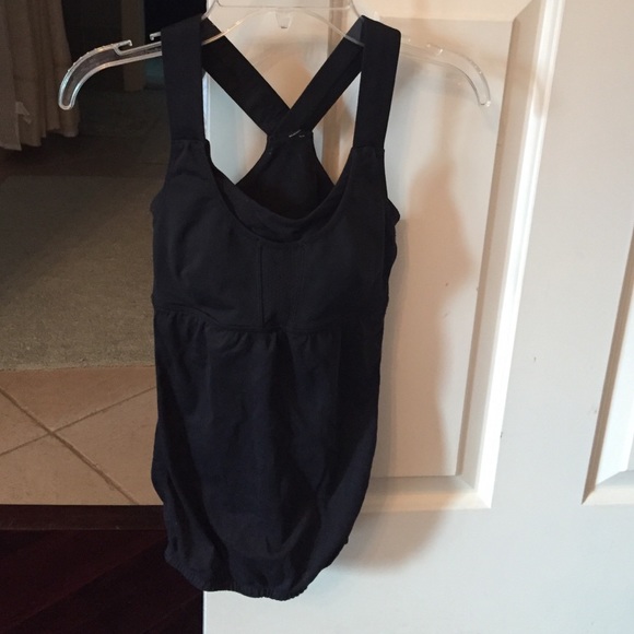 Lululemon workout tank