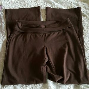 Final Brown Arizona yoga pants w/flared leg. M