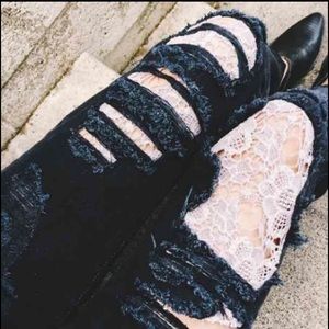**NWT LF Lace Boyfriend Carmar Jeans