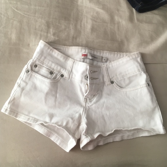 White Levi shorts