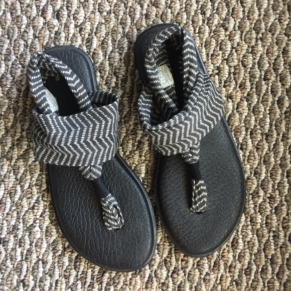 Sanuk sandals