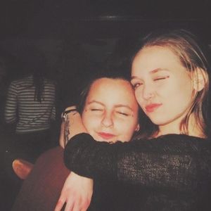 Meet your Posher, Vela