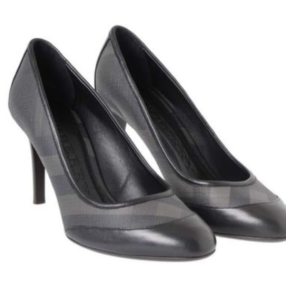 SALE‼️ Burberry black smoke heels - Picture 1 of 7