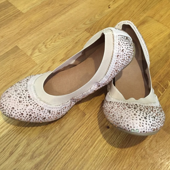 New never worn nude and rose gold rhinestone flats