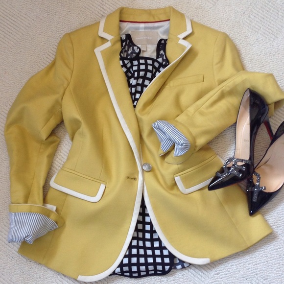 SOLD!!!β
π€ Spring/fall yellow blazer. - Picture 4 of 4