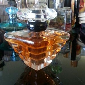 Lancome Tresor perfume