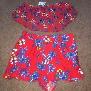 SALE🎉NWT! Floral two piece shorts outfit