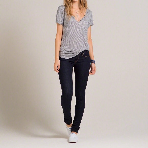 Hollister Skinny Jeans in Rinse - Picture 1 of 1