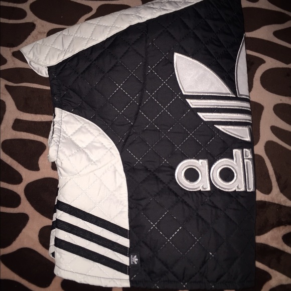 Cropped cape sold on merc - Picture 4 of 4