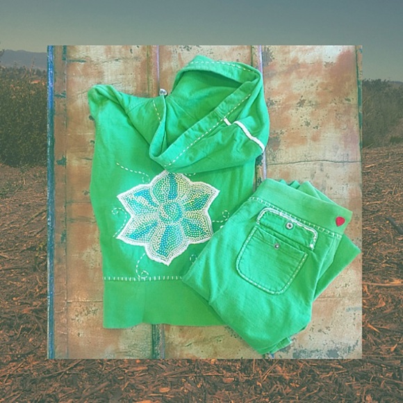 { twisted heart } green flower track suit