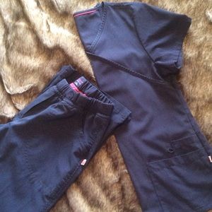 Urbane ultimate scrub set