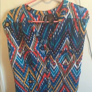 Sleeveless multicolored top