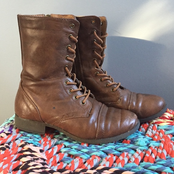 Shoes - Combat boots