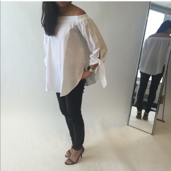 Last one! White off the shoulder top - Picture 3 of 4