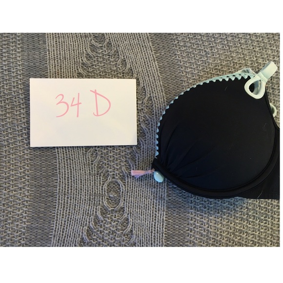 Price drop from $35 VS BIKINI TOP