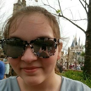 Meet your Posher, Krystal