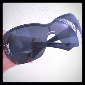 Black GUCCI Sunglasses for Women