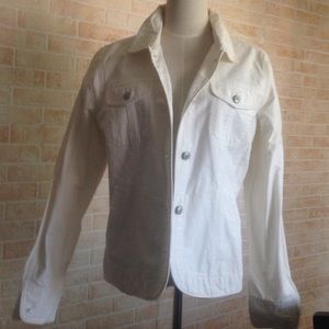 GAP white buttoned jacket