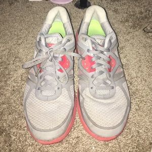 Nike tennis shoes