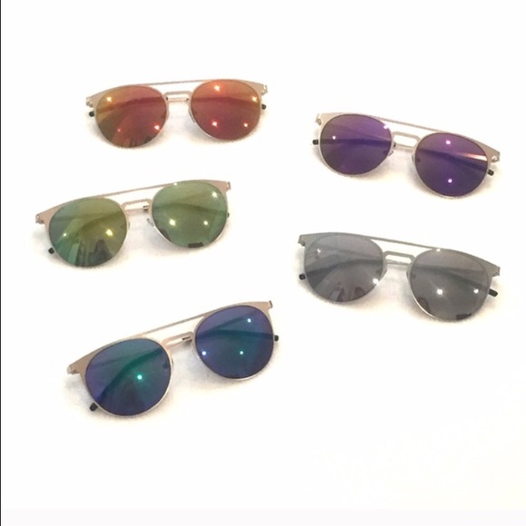 1 hour sale ‼️Blue Frame Sunglasses - Picture 3 of 3