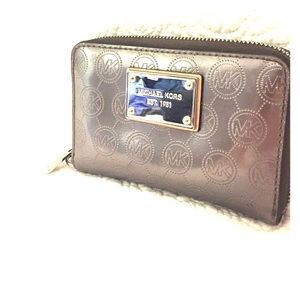 Michael Kors Signature Wallet